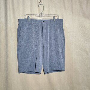 NWT Walter Hagen Mens Golf Shorts. Light gray. Size 34